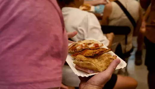 Pizza tasting Rome food tour by night