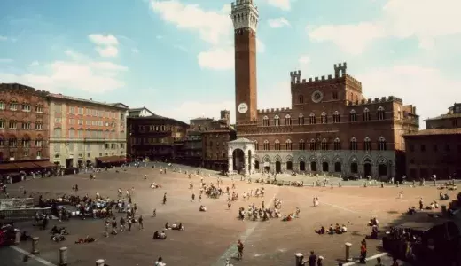 Siena and San Gimignano Tour Siena square