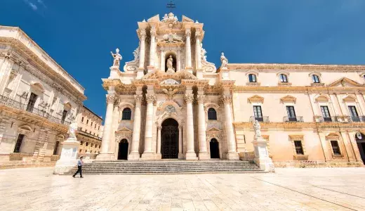 Catania Church tour of Syracuse from Catania