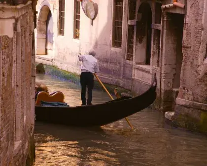 gondolas 