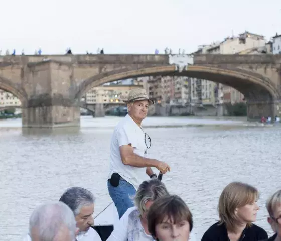Gondola tour in Florence