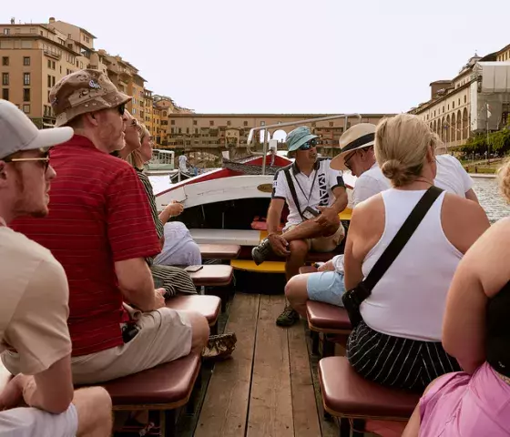 Florentine gondola boat tour