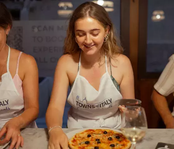 Pizza and gelato cooking class in Palermo 