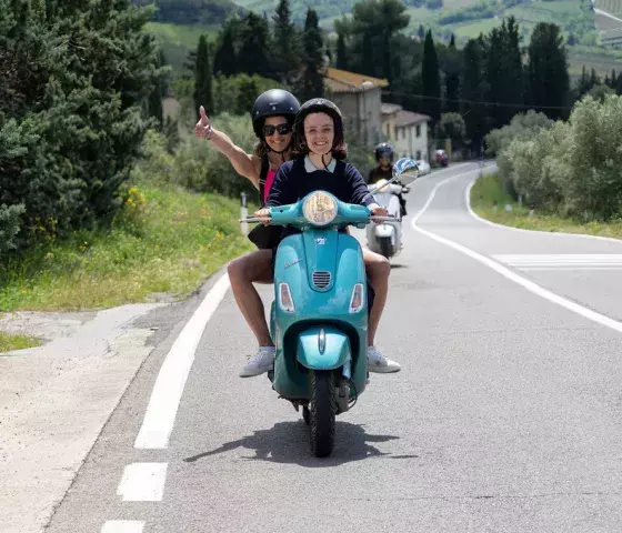 Town of Italy Vespa Tour