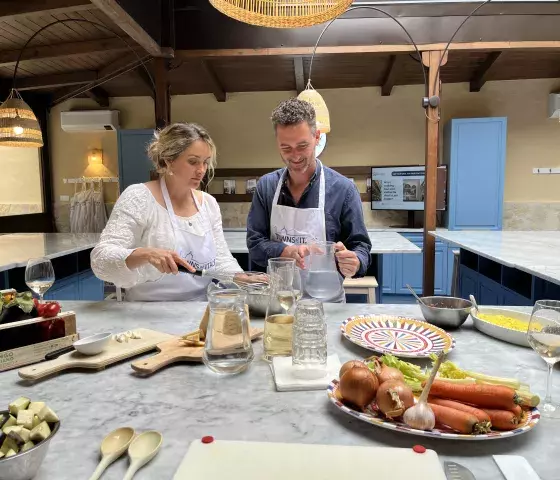 Cooking class in Palermo with market tour