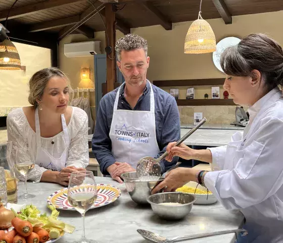 Cooking class in Palermo with market tour