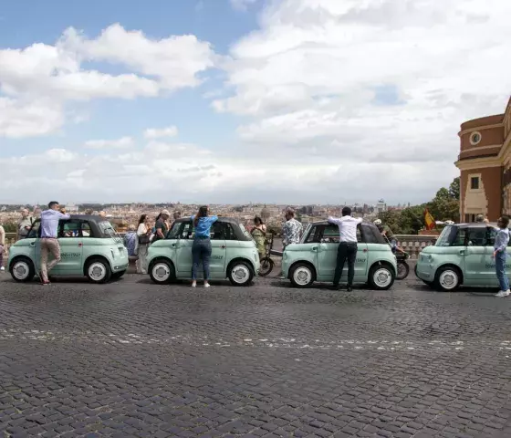 E-drive car experience in Rome