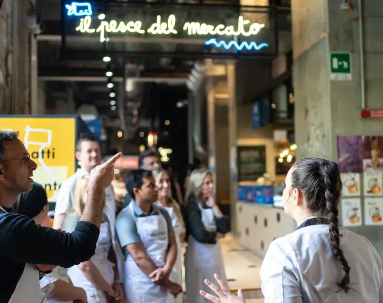 Pasta and risotto cooking class in Milan