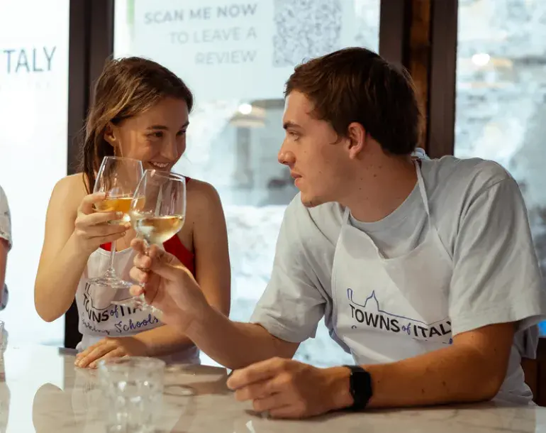 Pizza and gelato cooking class in Palermo