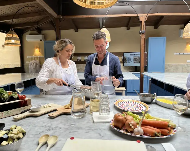 Cooking class in Palermo with market tour