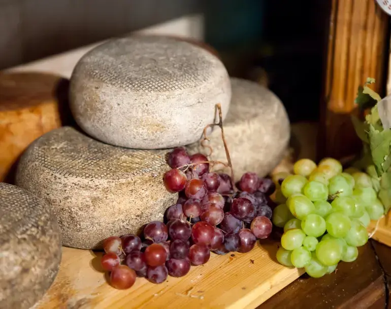 Transfer tour from Florence to Rome with stop at Pienza