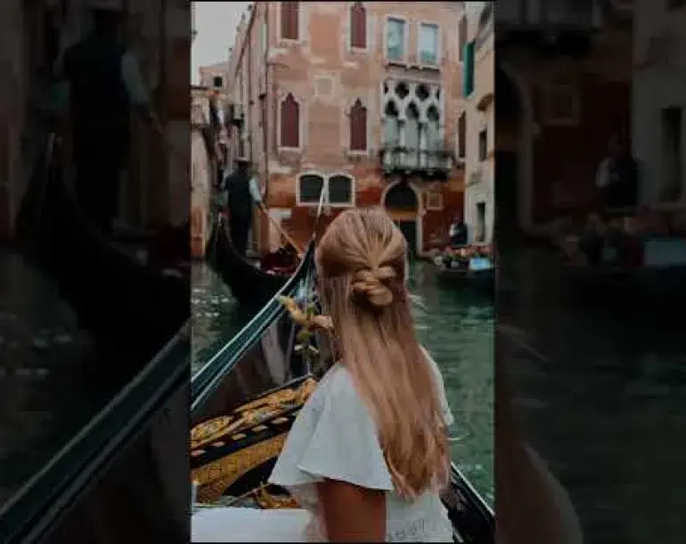 Preview image for the video "Venice walking tour with gondola ride".