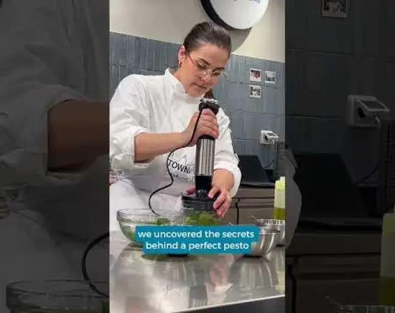 Preview image for the video "From Tourist to Chef for one day!".